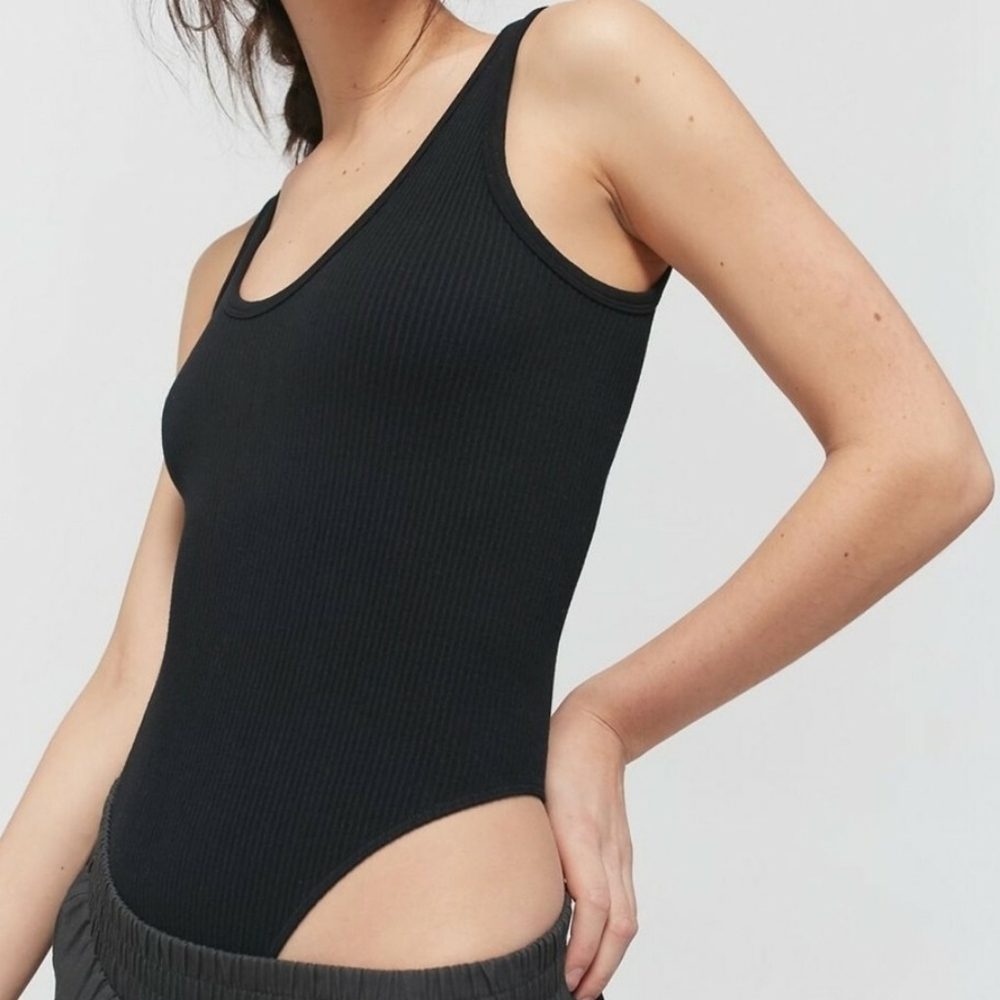 UO M/L Drew Ribbed Scoop Neck Thong Bodysuit Medium Large Stretchy Fitted